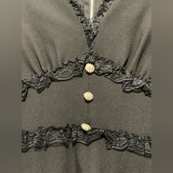 Black midi dress with ruffle - Picture 4 of 5